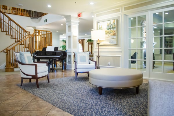 Stratford_at_Beyer_Park_Lobby_Area_min