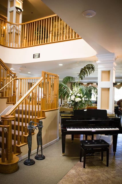 Stratford_at_Beyer_Park_Stairs_and_Piano_1_min-1